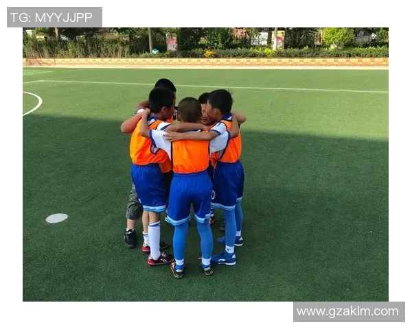 五人制足球场上的拼搏精神与球星励志故事激励着每一个追梦者的奋斗旅程